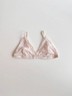 Aritzia TALULA Monterey Light Pink Chantilly Lace Triangle Bralette Bra, Size M
